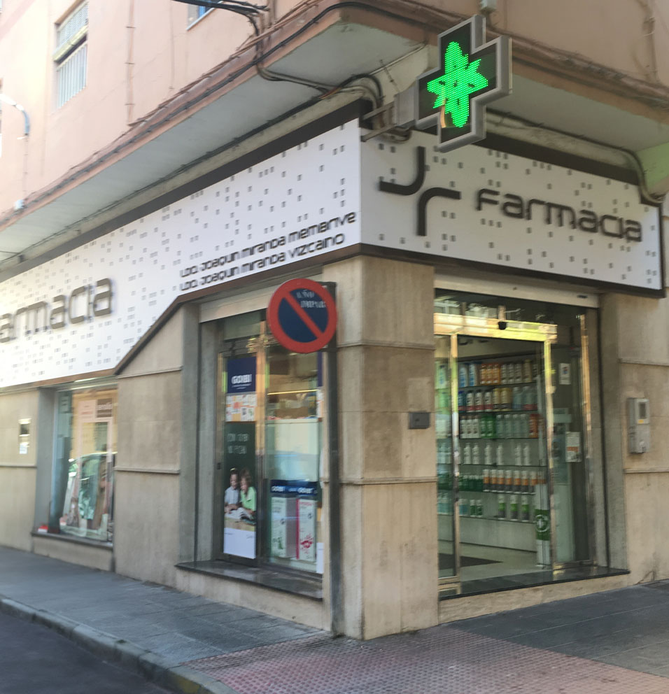 Foto-fachada-de-la-farmacia Foto de la fachada de la farmacia